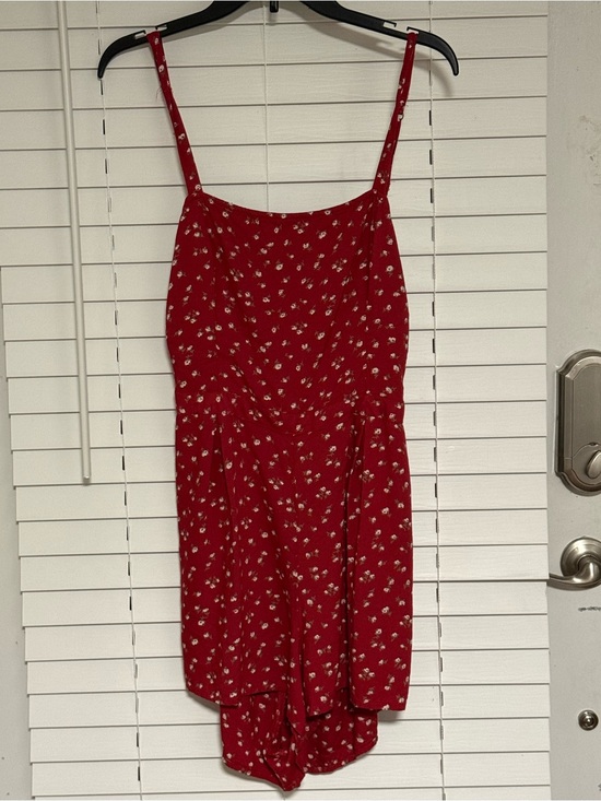 Hollister Dresses & Skirts - Hollister Red Floral Spaghetti Strap Dress